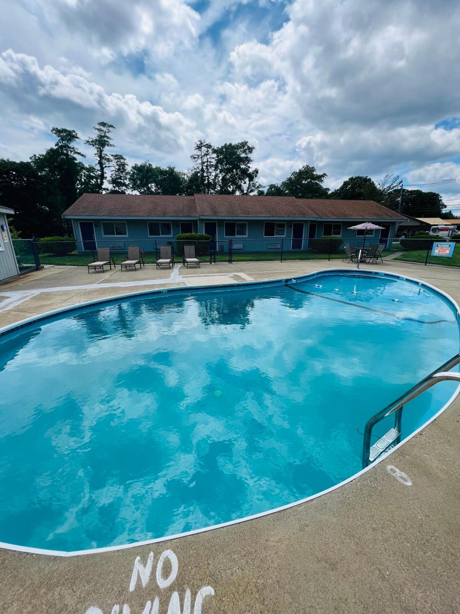 Captain'S Lodge Motel Gloucester Eksteriør billede